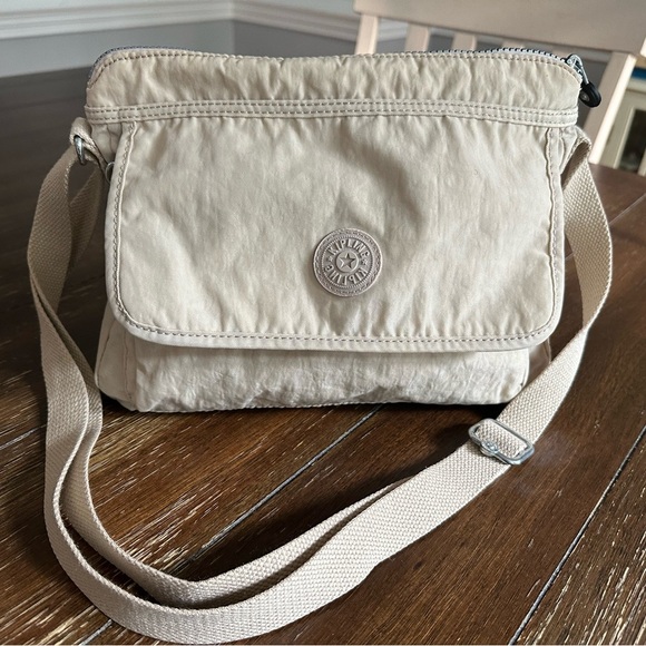 Kipling Aisling cross body bag - Picture 1 of 13